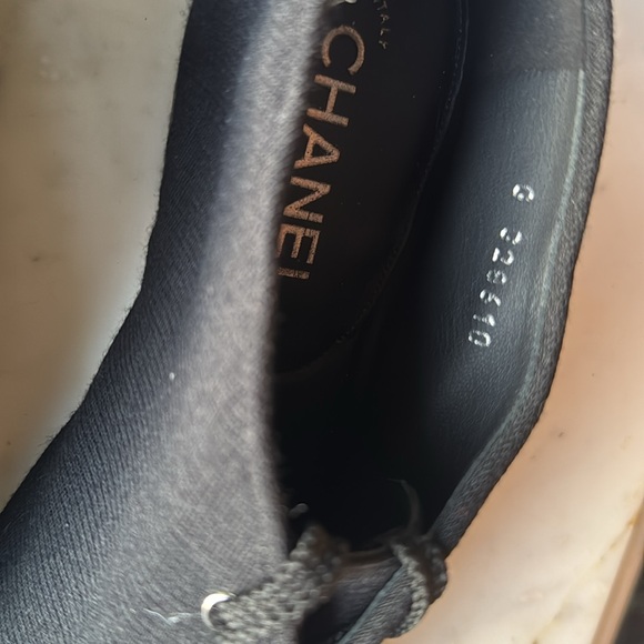 Brand new Chanel black canvas, cap toe up flats - Picture 3 of 5